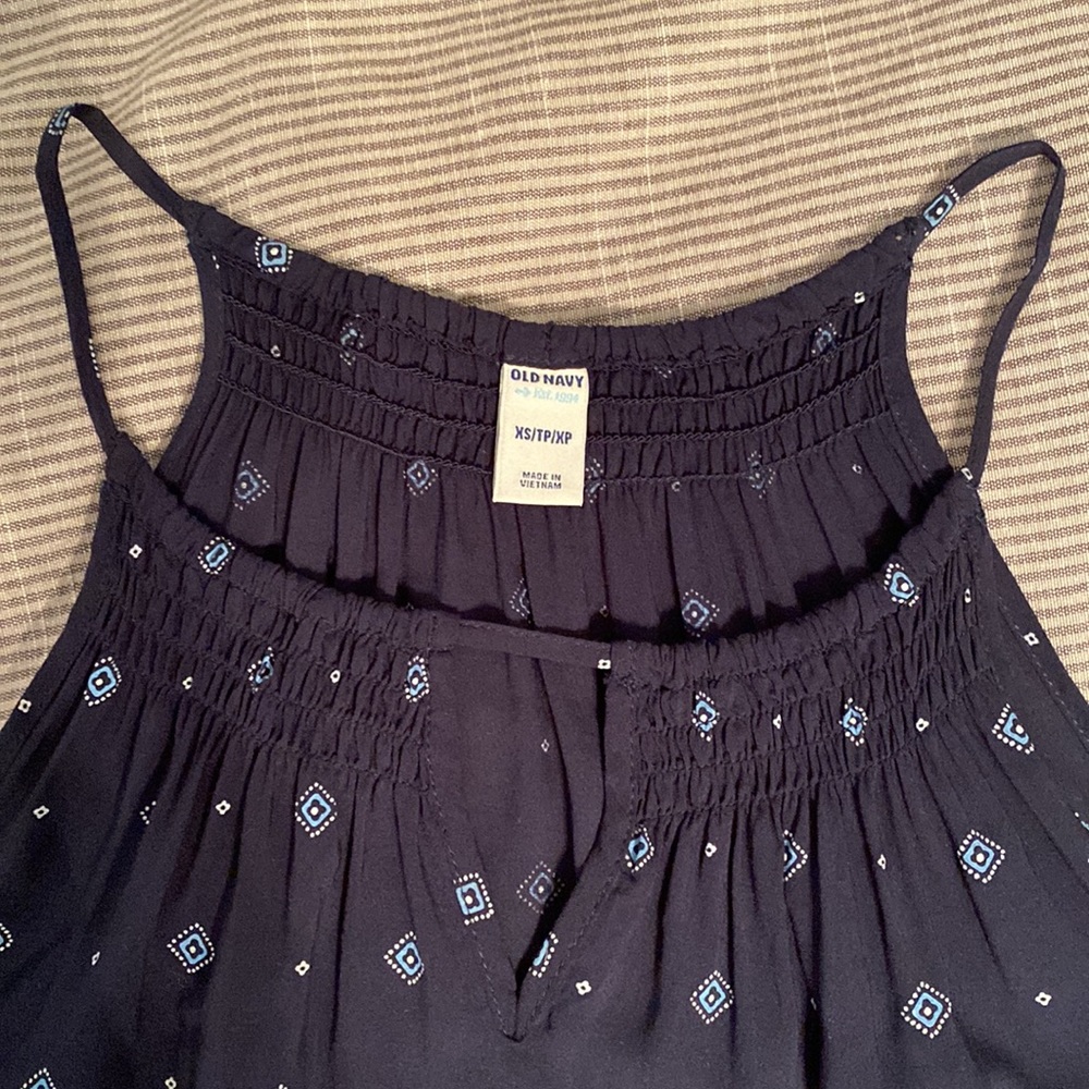 EUC Old Navy halter style blouse